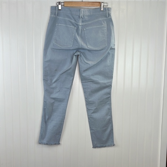 LOFT Skinny Crop with Frayed Hem Light Wash 8 / 29 - Picture 5 of 15